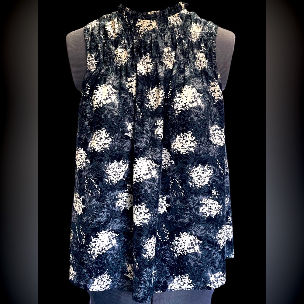 NWOT Joie Sleeveless Smock Front Baltic Print Blouse Size S